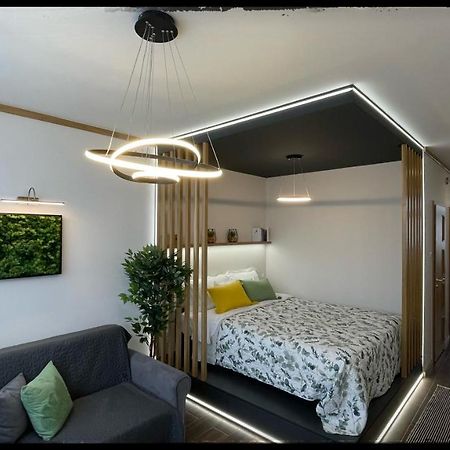 Good Knight Apartman Διαμέρισμα Σέγκεντ Εξωτερικό φωτογραφία