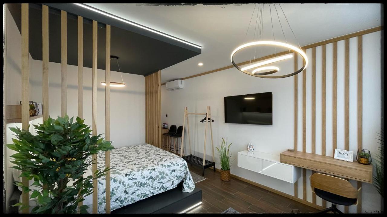 Good Knight Apartman Διαμέρισμα Σέγκεντ Εξωτερικό φωτογραφία