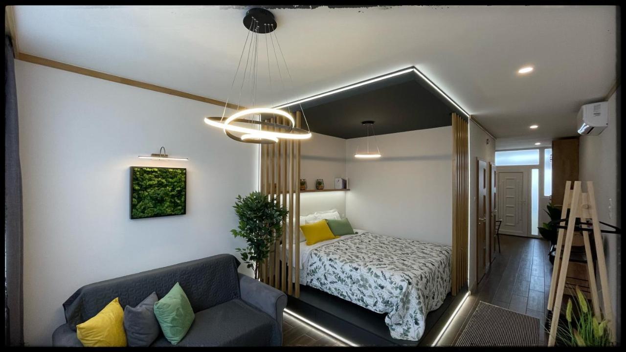 Good Knight Apartman Διαμέρισμα Σέγκεντ Εξωτερικό φωτογραφία