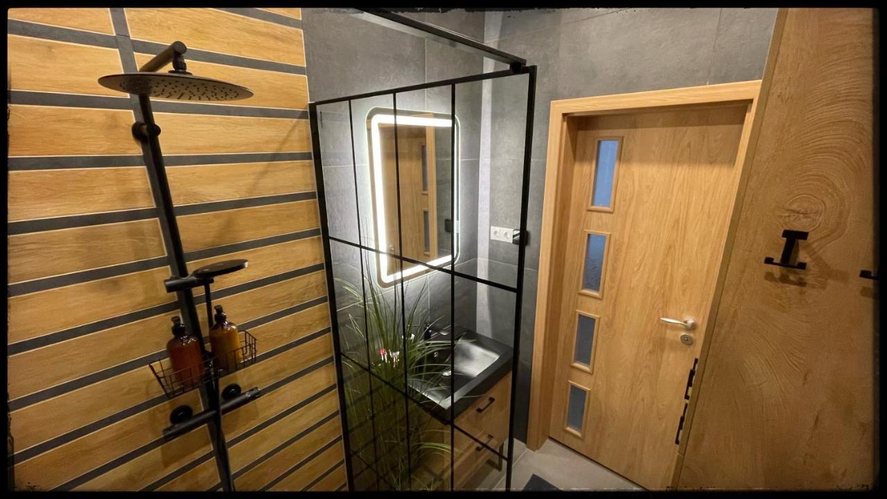 Good Knight Apartman Διαμέρισμα Σέγκεντ Εξωτερικό φωτογραφία